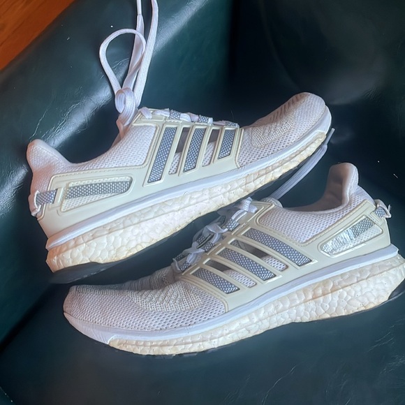 Women’s Adidas EnergyBoost - Picture 2 of 6